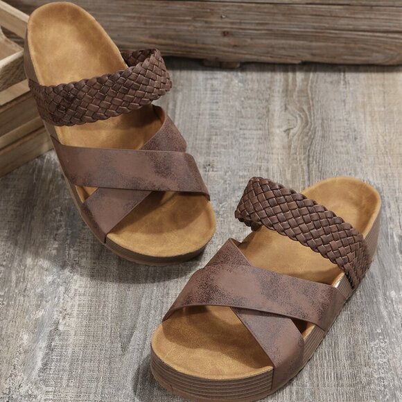 ๐ค NWT Brown Braided Criss Cross Platform Slippers โ Size 9.5 - Picture 4 of 5